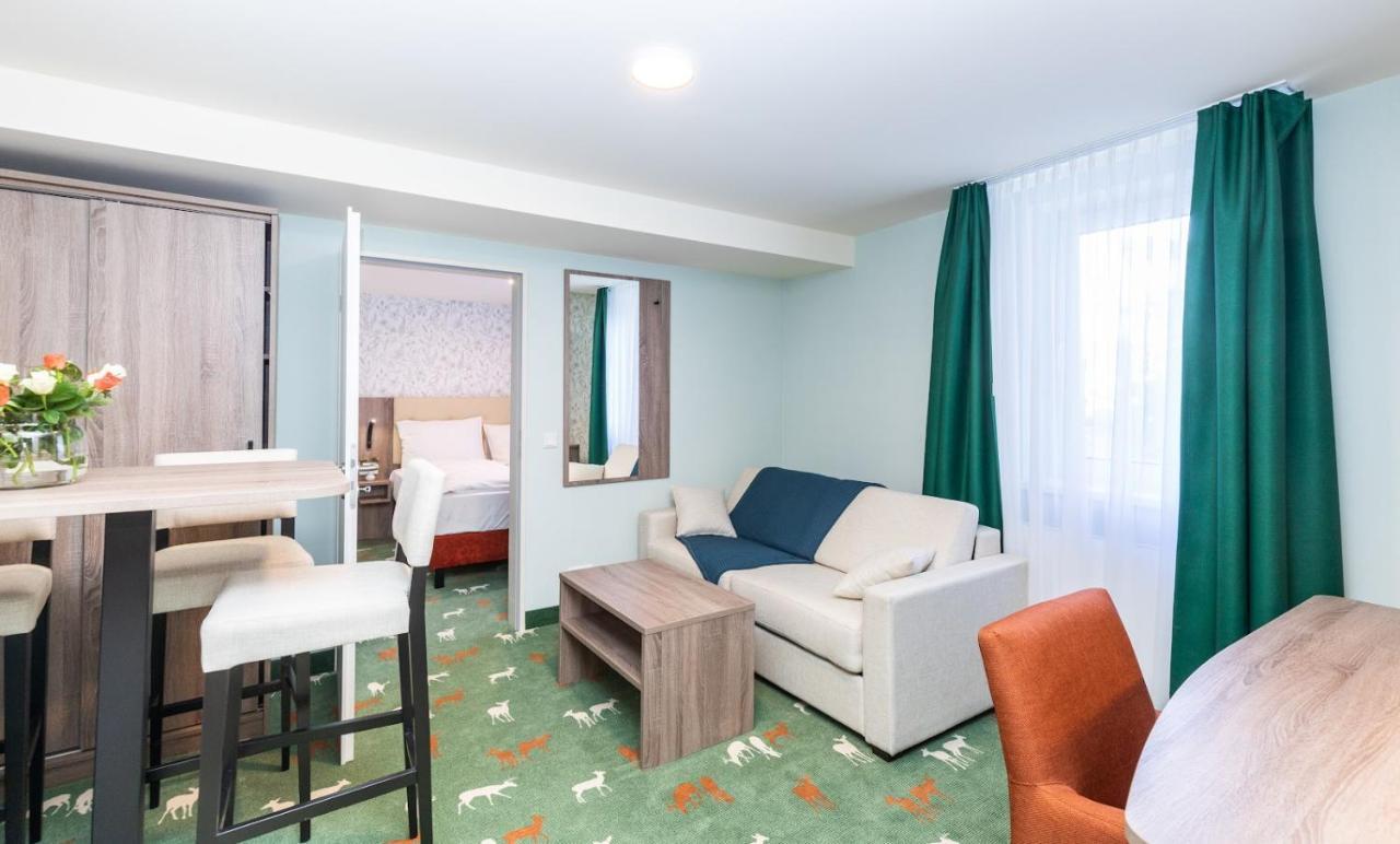 Hotel & Restaurant Hubertus Sehnde Εξωτερικό φωτογραφία